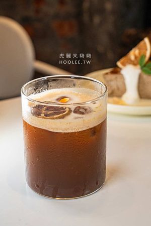 ▲▼鹽埕深夜甜點店！從濃郁肉桂捲到手刷抹茶啤酒　顛覆你的味蕾。（圖／虎麗笑嗨嗨授權提供）