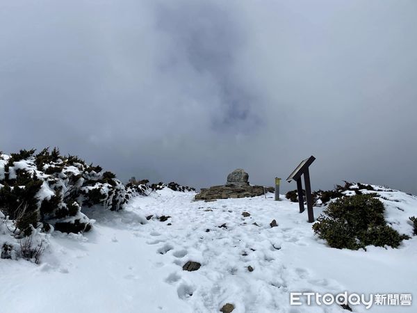 ▲雪霸山區仍有積雪，近日鋒面過境時可能下雪或強降雨，雪霸處呼籲山友注意安全。（圖／雪霸國家 公園管理處提供）