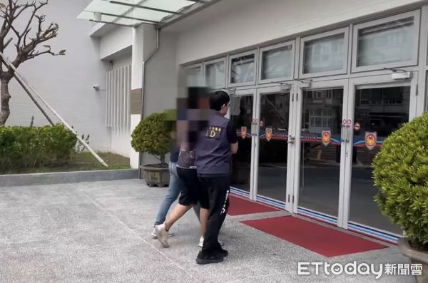 ▲▼ 抓到人了！22歲男掛失竊車牌撞警車拒檢　警開3槍逃逸。（圖／記者賴文萱翻攝）