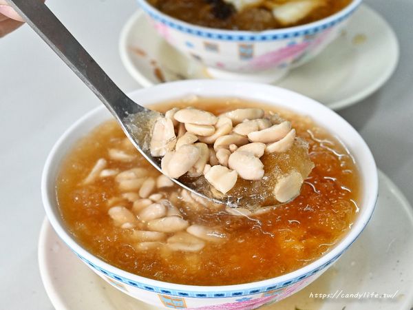 ▲▼一撈滿滿的料！台中超人氣甜湯料多綿密　花生控絕對淪陷。（圖／糖糖`s 享食生活授權提供）