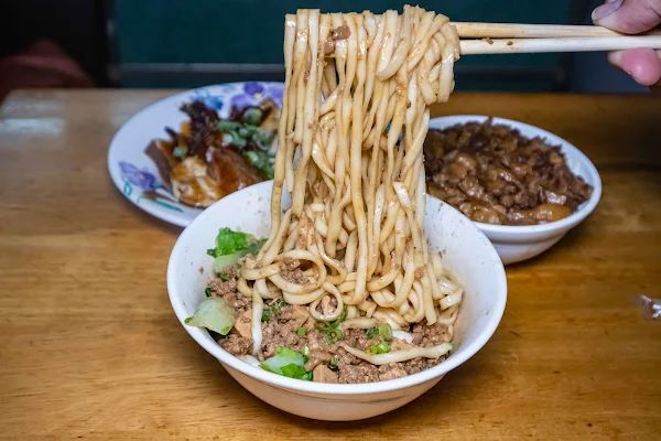 ▲▼桃園麵食【隨園小吃】 大園美食|空姐空少的口袋名單|離家最近的家鄉味|挑戰地表最便宜|紅眼班機來這裡買晚餐超划算。（圖／部落客美熊授權提供）