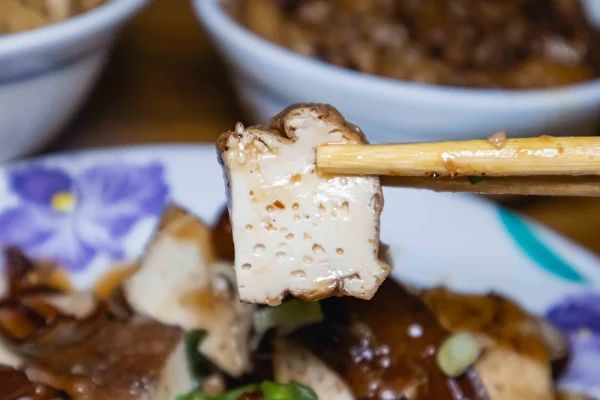 ▲▼桃園麵食【隨園小吃】 大園美食|空姐空少的口袋名單|離家最近的家鄉味|挑戰地表最便宜|紅眼班機來這裡買晚餐超划算。（圖／部落客美熊授權提供）