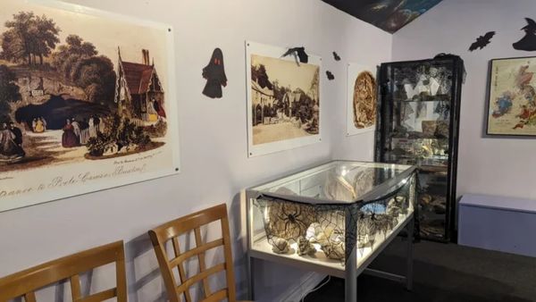 ▲▼遺世獨立的廢墟城堡？走進英國峰區揭密國家公園誕生的歷史。（圖／Travel with Leo授權提供）