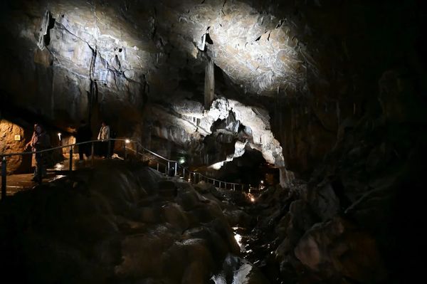 ▲▼遺世獨立的廢墟城堡？走進英國峰區揭密國家公園誕生的歷史。（圖／Travel with Leo授權提供）
