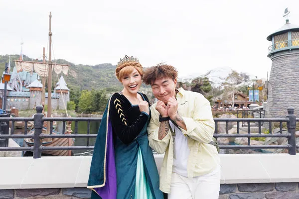 ▲郭泓志見到愛莎公主十分開心。（圖／好看娛樂）