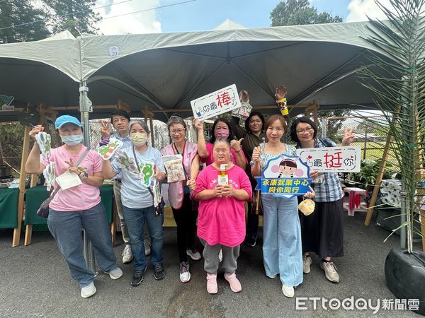 ▲勞動部雲嘉南分署永康就業中心15日在玉井區淺山故事館舉辦徵才活動，計有6家廠商釋出超過300個工作機會，吸引眾多民眾前來求職。（圖／記者林東良翻攝，下同）