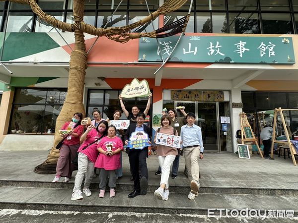 ▲勞動部雲嘉南分署永康就業中心15日在玉井區淺山故事館舉辦徵才活動，計有6家廠商釋出超過300個工作機會，吸引眾多民眾前來求職。（圖／記者林東良翻攝，下同）