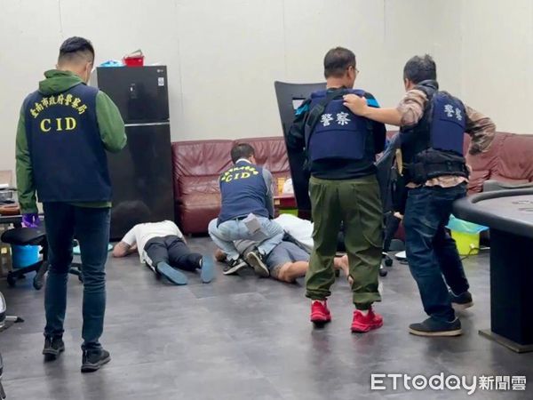 ▲台南市警察局為執行「第1次全國同步掃黑專案行動」，共檢肅暴力討債、詐欺等犯罪集團治平對象6人、成員51人到案，展現匡靖治安決心。（圖／記者林東良翻攝，下同）
