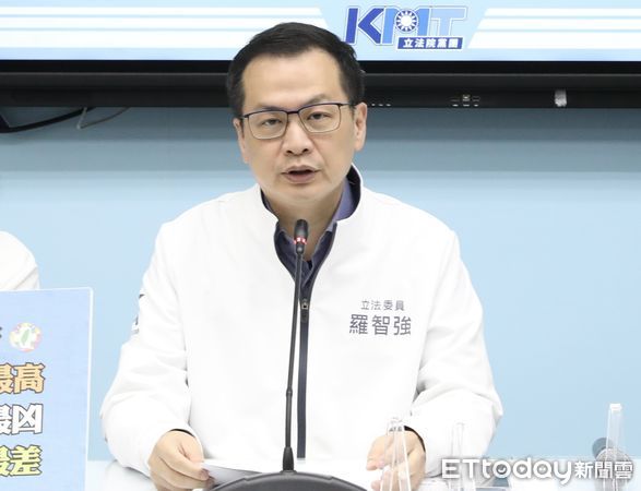 ▲▼國民黨團 召開 3兆政府 只會造謠 記者會 羅智強 陳玉珍 許宇甄 。（圖／記者屠惠剛攝）