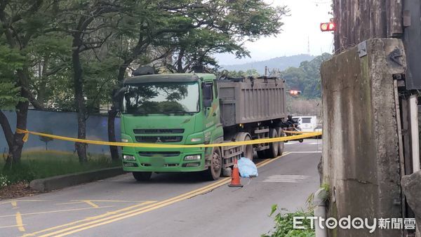 ▲▼北投承德路七段死亡車禍。（圖／記者黃彥傑攝）