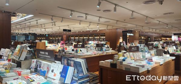 ▲誠品書店。（圖／記者游瓊華攝）
