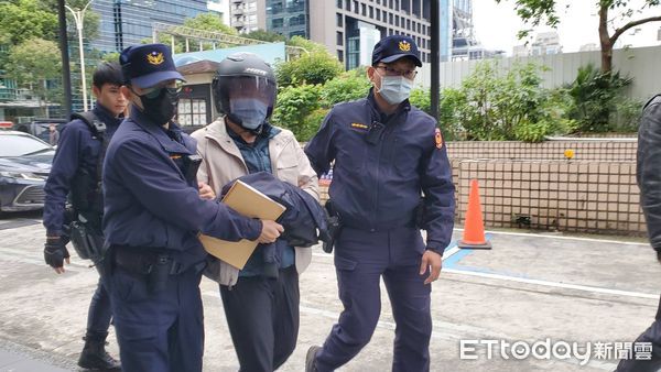 ▲▼      雲云董座曾志新現身       。（圖／記者黃彥傑攝）