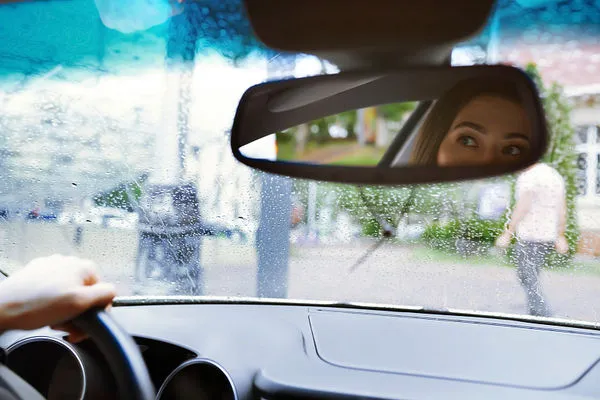 ▲▼汽車,後照鏡,後視鏡,開車。（示意圖／VCG）