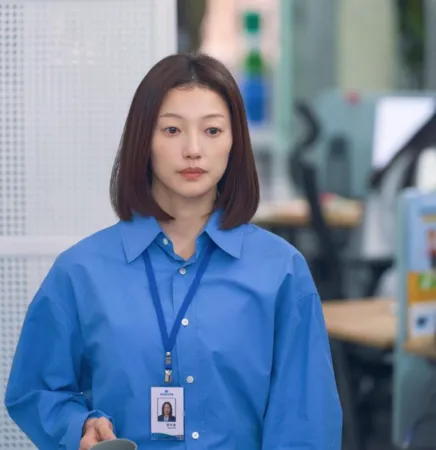 ▲李伊發文，被猜測是指金賽綸。（圖／翻攝李伊、金賽綸Instagram）