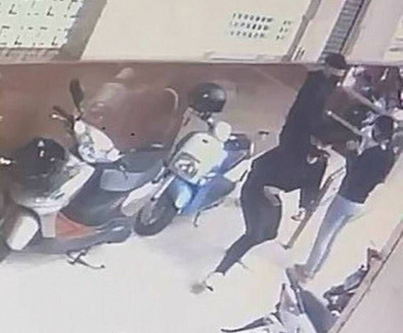 面交手機變街頭追逐賽　夫妻檔、外送員狂追200公尺逮人