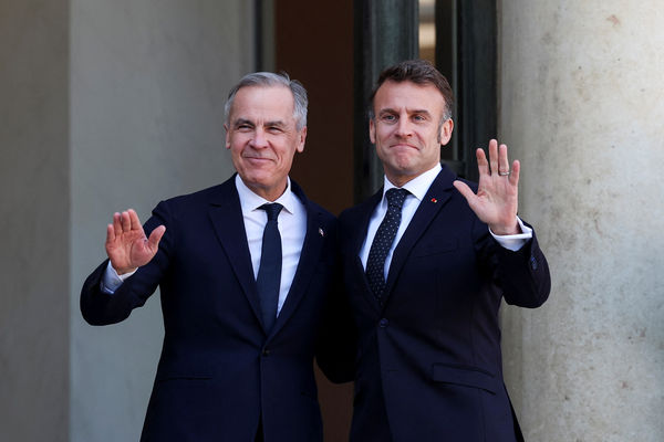 ▲▼加拿大新任總理卡尼（Mark Carney）訪問法國，與總統馬克宏會面 。（圖／路透社）