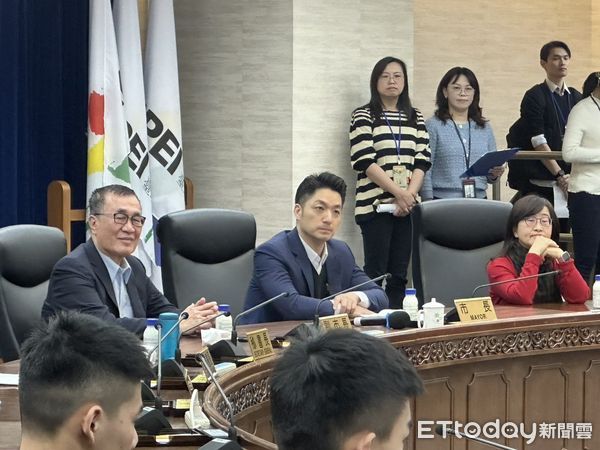 ▲▼台北市長蔣萬安接見HBL高中籃球聯台北市表現優異學校。（圖／記者袁茵攝）