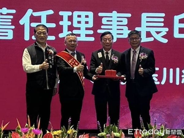 ▲台中市張廖簡宗親會舉辦第13屆第1次會員大會暨春季祭祖大典，齊聚各地宗親代表逾400人。（圖／記者游瓊華翻攝）