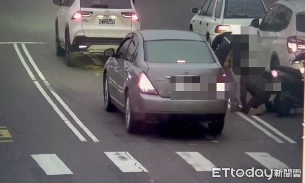 ▲▼肇事過程全被錄下。（圖／記者許宥孺翻攝）