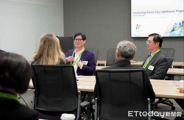 ▲市府團隊與NVIDIA全球AI計畫副總裁會面，討論智慧大高雄主權AI計畫。（圖／高市府提供