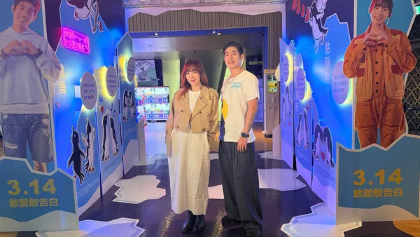 ▲《命中註定那頭鵝》詹懷雲、陽靚舉辦快閃拍照會，林奕嵐飛到香港宣傳。（圖／台北双喜提供）