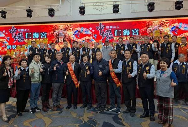 ▲中壢仁海宮建廟200周年春酒餐會，首度恭請「最大咖」女神蒞臨