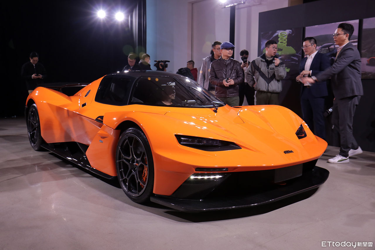 ▲2368萬起！KTM「可上路四輪賽車」台灣開賣　戰鬥機座艙蓋超吸睛。（圖／記者張慶輝攝）