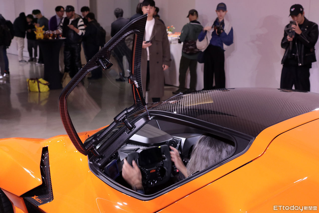 ▲2368萬起！KTM「可上路四輪賽車」台灣開賣　戰鬥機座艙蓋超吸睛。（圖／記者張慶輝攝）