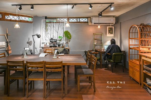 ▲▼木咖Horoka 西門町老屋咖啡店推薦！甜點戚風蛋糕好吃到熟客整模預訂。（圖／部落客周花花授權提供）