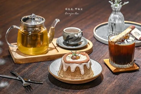 ▲▼木咖Horoka 西門町老屋咖啡店推薦！甜點戚風蛋糕好吃到熟客整模預訂。（圖／部落客周花花授權提供）