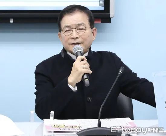 ▲▼國民黨團召開 郭智輝鬼打牆 下台救台電 記者會 王鴻薇 賴士葆 王育敏 徐巧芯 出席。（圖／記者屠惠剛攝）