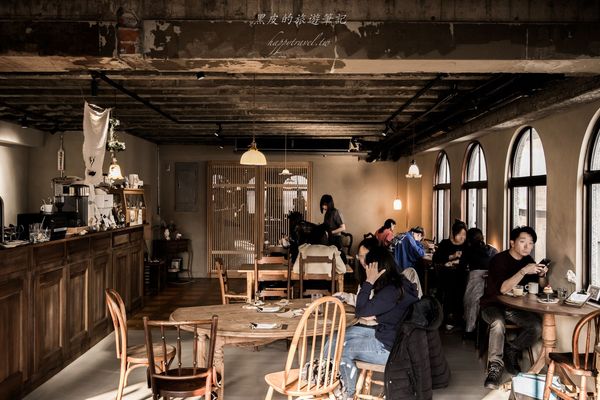 ▲▼喫茶Sénmi【台中咖啡館推薦】藏匿老舊建築5樓的昭和咖啡廳。（圖／部落客黑皮授權提供）