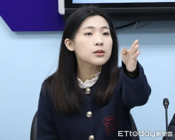 ▲▼徐巧芯 聯訪 回應最新民調。（圖／記者屠惠剛攝）