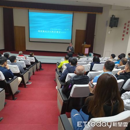 ▲▼   中油公司煉製研究所辦理廉政法紀教育講習邀請嘉檢檢察長傳授法尊觀念  。（圖／嘉義地檢署提供）