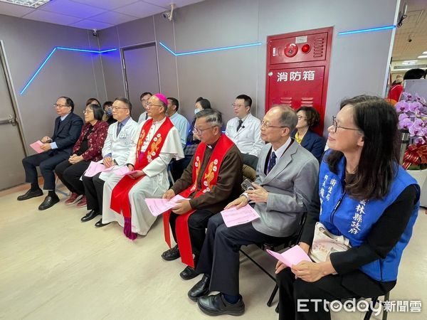 ▲為提升醫療設備與服務品質，天主教若瑟醫院今日舉辦全新磁振造影(MRI)啟用儀式。（圖／記者游瓊華翻攝）