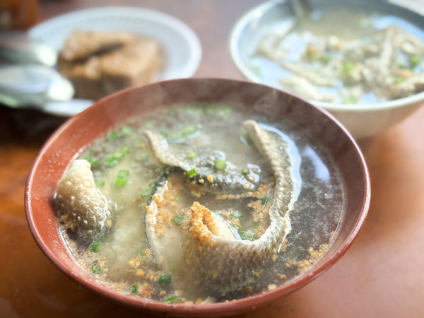 ▲▼永華虱目魚粥。（圖／部落客VIVIYU小世界授權提供）