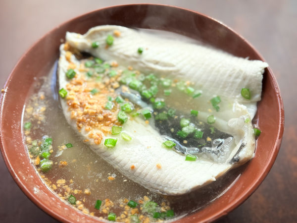 ▲▼永華虱目魚粥。（圖／部落客VIVIYU小世界授權提供）