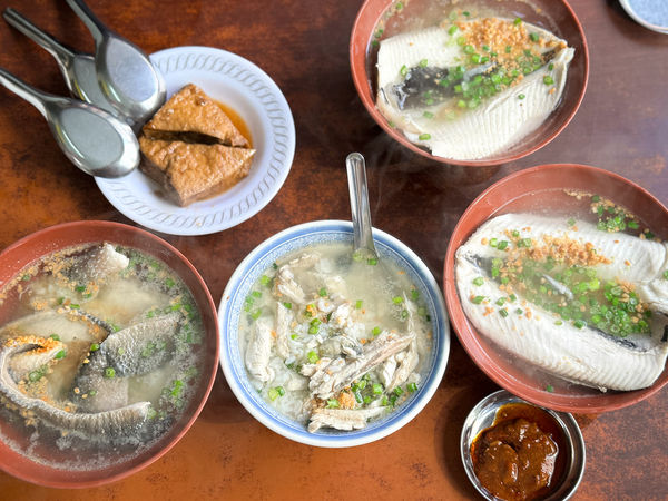 ▲▼永華虱目魚粥。（圖／部落客VIVIYU小世界授權提供）