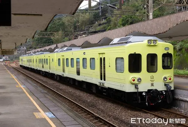 ▲▼台鐵山嵐號觀光列車。（圖／雄獅旅遊提供）