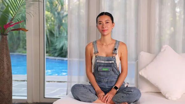 ▲全網猜中！YTR周六野宣布懷孕　「曾經非常恐育」備孕1個月就中。（圖／翻攝自YouTube／周六野 Zoey）