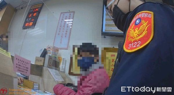 ▲東港警分局東濱派出所員警成功阻止洪女被騙            。（圖／記者陳崑福翻攝）