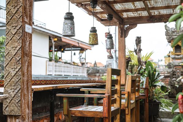 ▲▼Warung Krisna -峇里島烏布美食｜隱匿巷弄裡的茅草屋傳統美食。（圖／部落客黑皮的旅遊筆記授權提供）