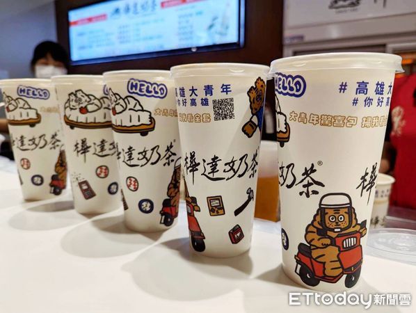 ▲▼「小虎day」佔領高雄！攜手青年局推聯名商品　還有超Q宮廟帽。（圖／記者賴文萱翻攝）