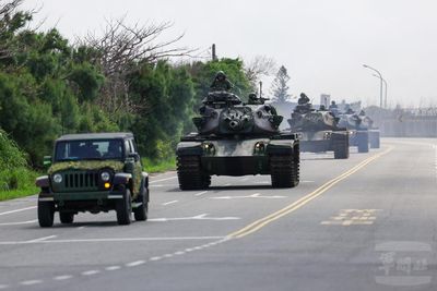 保護馬公海軍基地　第一作戰區M60A3戰車進行應援作戰任務