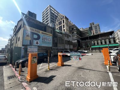 停車不付錢!高雄夫妻遮車牌、抬欄杆樣樣來 詐欺罪起訴