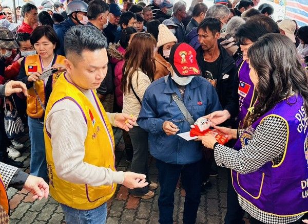 ▲國際獅子會300 B3區捐贈433萬，助楠西受強震居民重建家園。（圖／獅子會300 B3區提供）