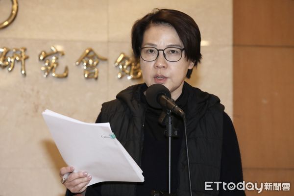 ▲▼黃珊珊 聯訪  回應柯文哲政治獻金案 遭監察院裁罰 相關。（圖／記者屠惠剛攝）