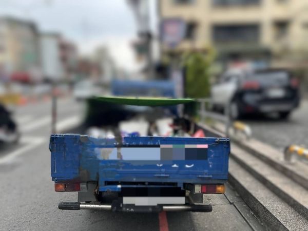 ▲台中裝潢師傅暗夜載廢棄物到彰化市丟棄。（圖／警方提供）