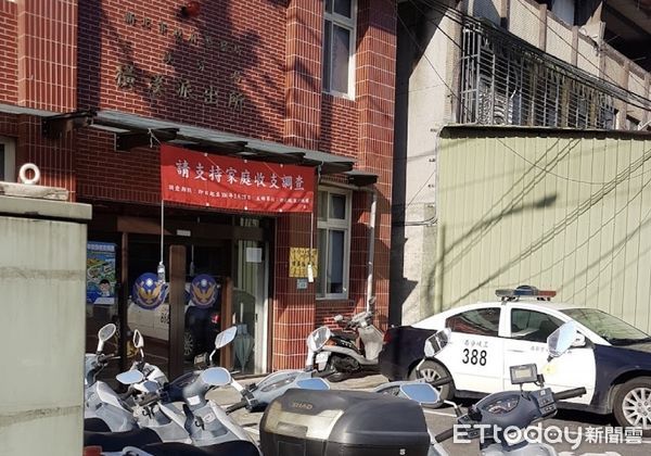 ▲三峽橫溪所長涉足女陪侍小吃店，經調查屬實記大過調職處分。（圖／記者陸運陞翻攝）