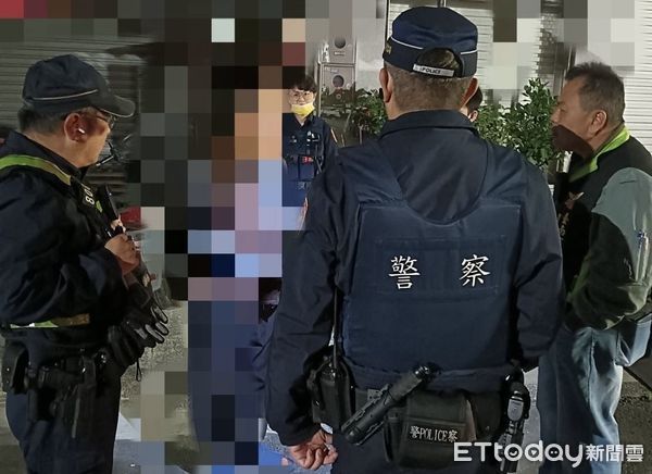 ▲台南市歸仁區於19日晚間發生小貨車吊掛犬隻疑似虐狗案件，台南市動保處會同警方前往調查，飼主推稱狗不見了，動保處表示絕對查辦到底。（圖／記者林東良翻攝，下同）